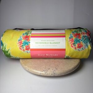 Isaac Mizrahi Yellow Floral Pineapple Reversible Water Repellent Blanket‎ 50x60